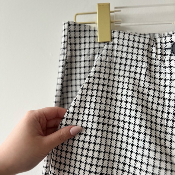 AYRTIGHT White/Black Houndstooth Plaid Mid-Rise Trousers - Picture 4 of 7